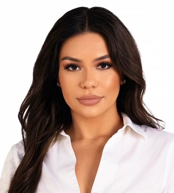 Sandy Munoz, Luxury Real Estate Advisor